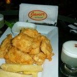 Chicharron de Pollo e Papas Fritas no Restaurant Javier Chicharron de Pollo e Papas Fritas no Restaurant Javier