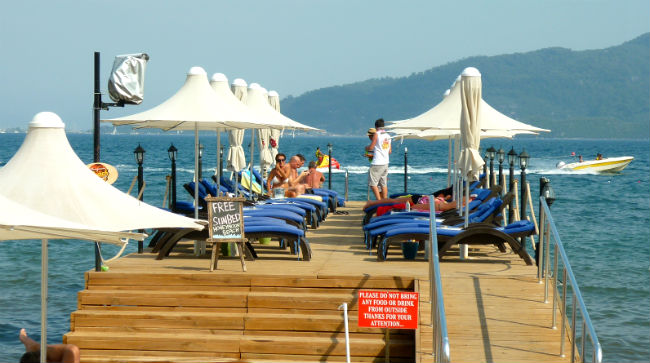 Marmaris: Sol e praia na cidade com a noite mais badalada da Turquia